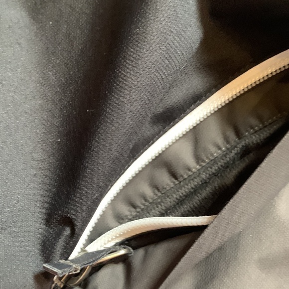 The North Face Girls Dryvent Jacket Size XL TG 18 - Picture 6 of 12